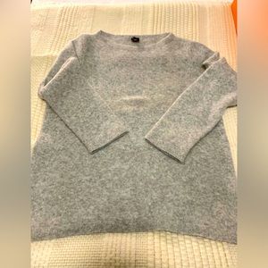 Eileen Fisher cashmere sweater size L light grey